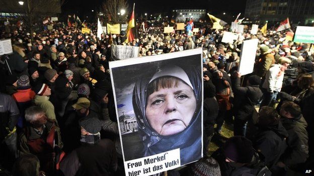 Manifestantes alemanes culpan a Merkel de la progresiva islamización del país