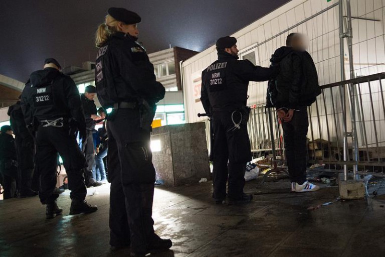 La Policía alemana detiene a uno de los agresores sexuales en Colonia.